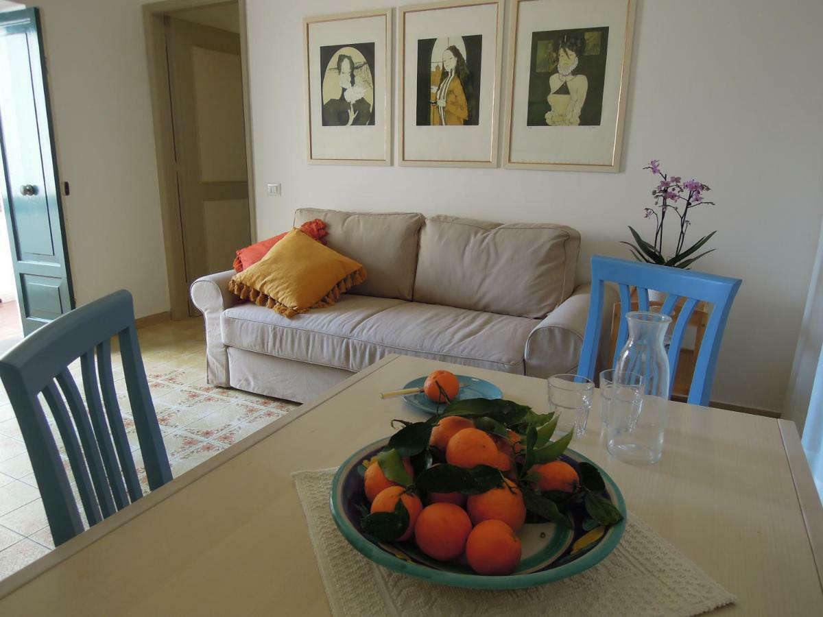 Casa De Angelis Orange & Blue Apartment Сант'Агнело Екстериор снимка